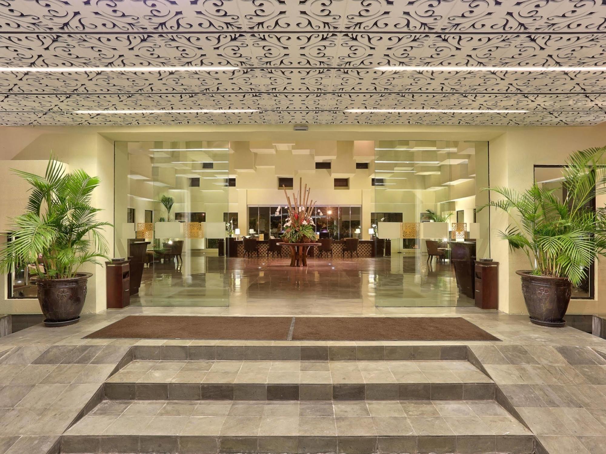 Bali Nusa Dua Hotel Екстериор снимка